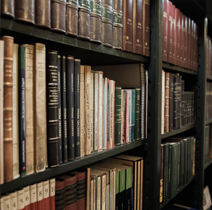 Biblioteca jurídica
